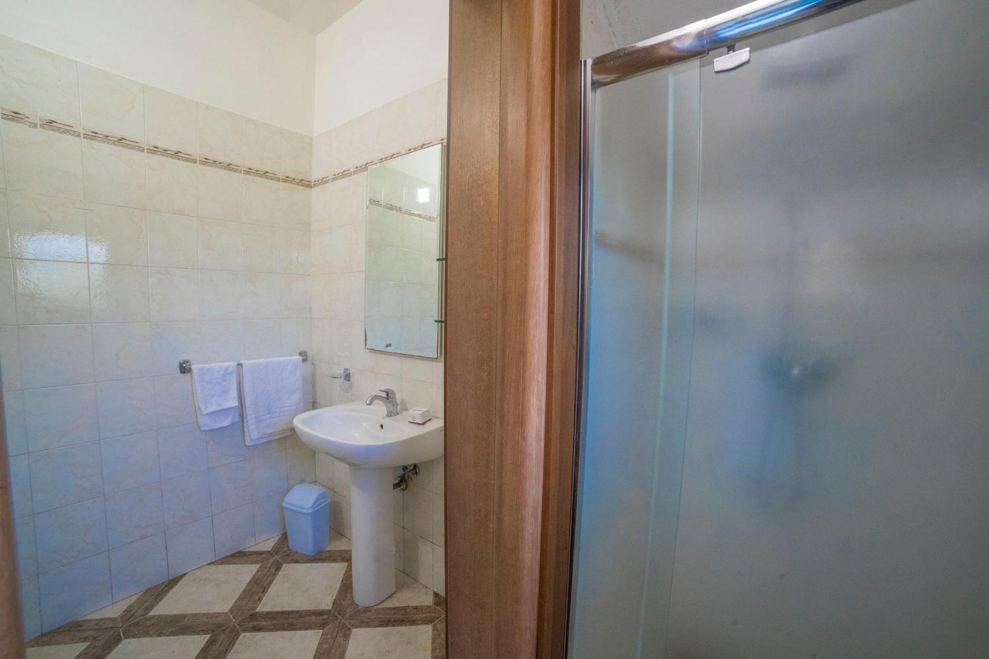 Villa Lisa Garden And Pool - Happy Rentals Melendugno Dış mekan fotoğraf